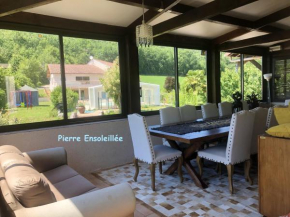 Maison accueillante à Saint-Géry avec piscine partagée